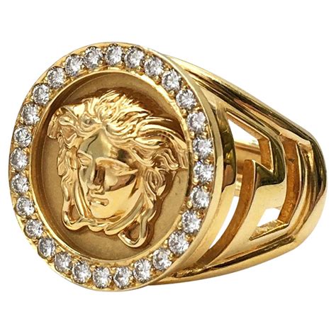 versace ring v